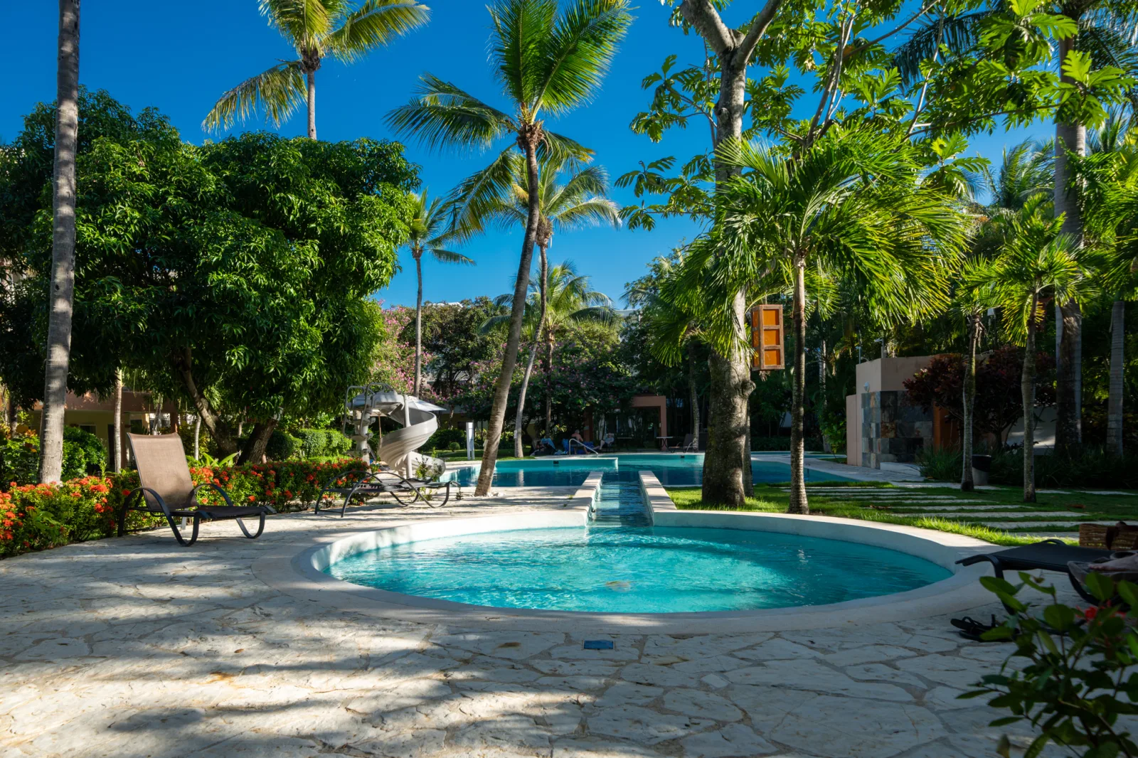 Caribbean 3-Bedroom Duplex with Pool Views in Infiniti Blu
